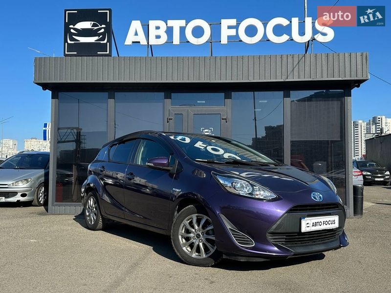 Хэтчбек Toyota Aqua 2017 в Киеве Хэтчбек Toyota Aqua 2017 в Киеве