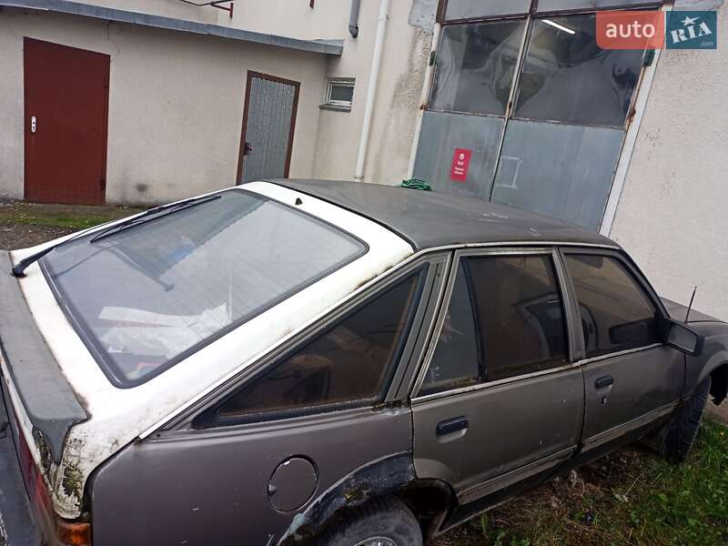 Хэтчбек Opel Ascona 1986 в Ивано-Франковске Хэтчбек Opel Ascona 1986 в Ивано-Франковске