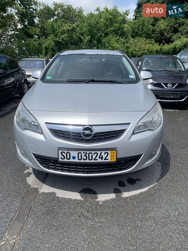 Универсал Opel Astra 2011 в Киеве Универсал Opel Astra 2011 в Киеве