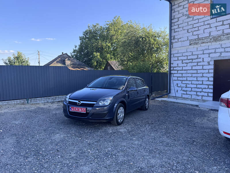 Хэтчбек Opel Astra 2006 в Звенигородке Хэтчбек Opel Astra 2006 в Звенигородке