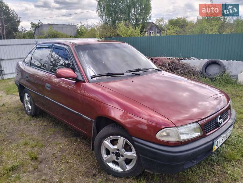 Седан Opel Astra 1997 в Иванкове Седан Opel Astra 1997 в Иванкове