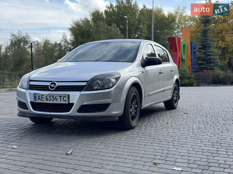 Хетчбек Opel Astra 2005 в Кам'янському Хетчбек Opel Astra 2005 в Кам'янському