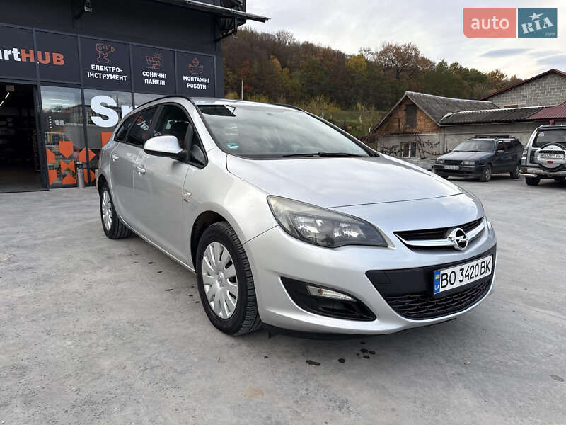 Универсал Opel Astra 2013 в Тернополе