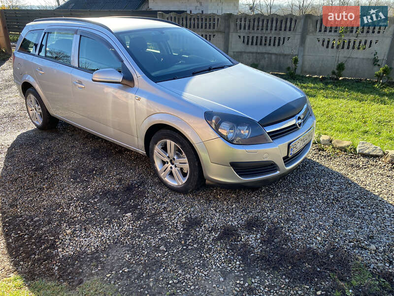 Универсал Opel Astra 2006 в Снятине