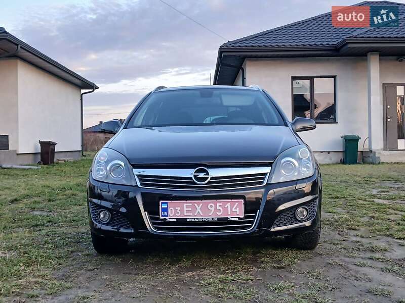 Универсал Opel Astra 2008 в Луцке