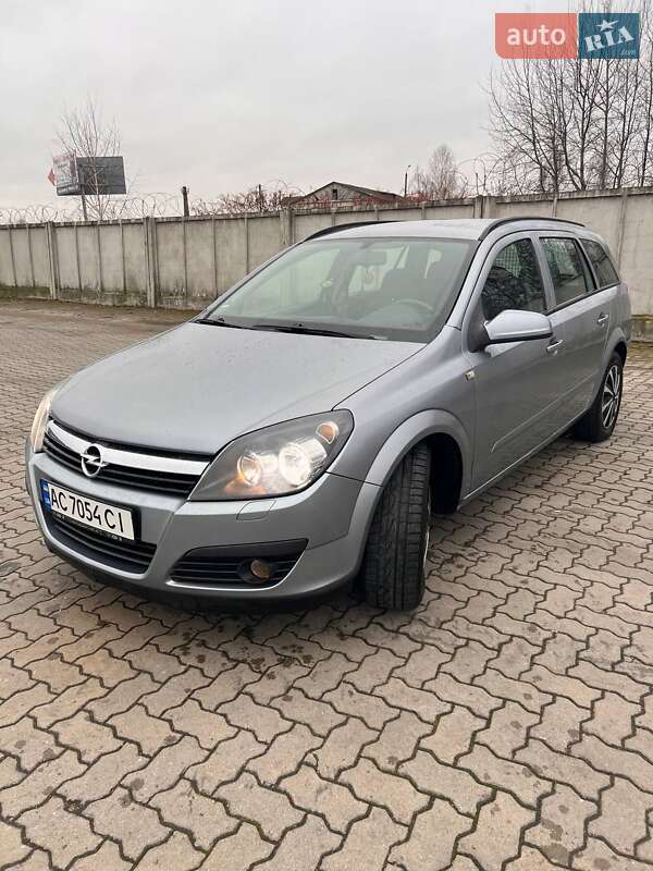 Универсал Opel Astra 2006 в Сарнах