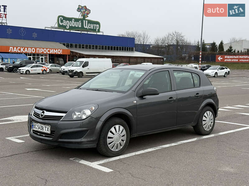 Хэтчбек Opel Astra 2009 в Львове