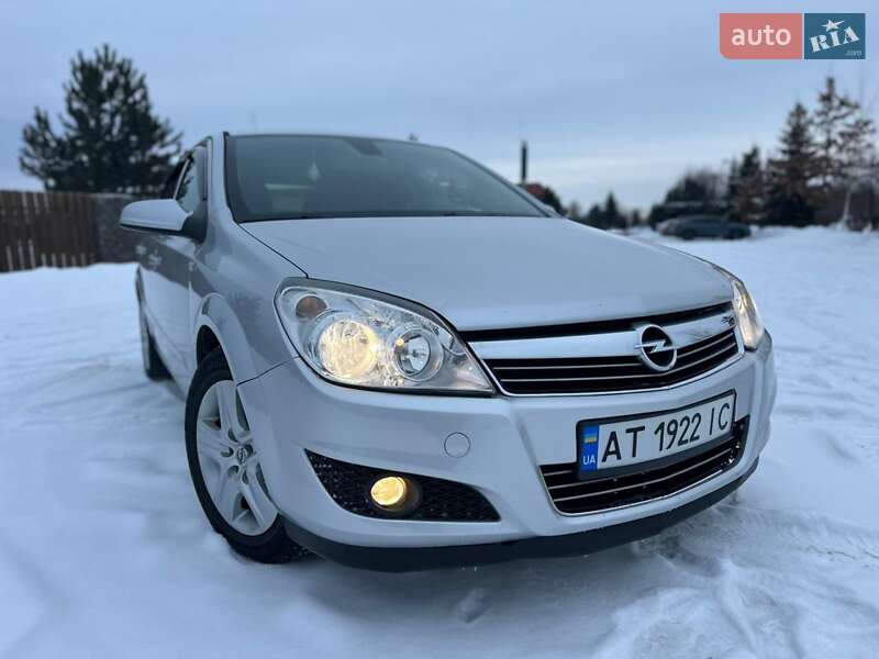 Хэтчбек Opel Astra 2009 в Ивано-Франковске Хэтчбек Opel Astra 2009 в Ивано-Франковске