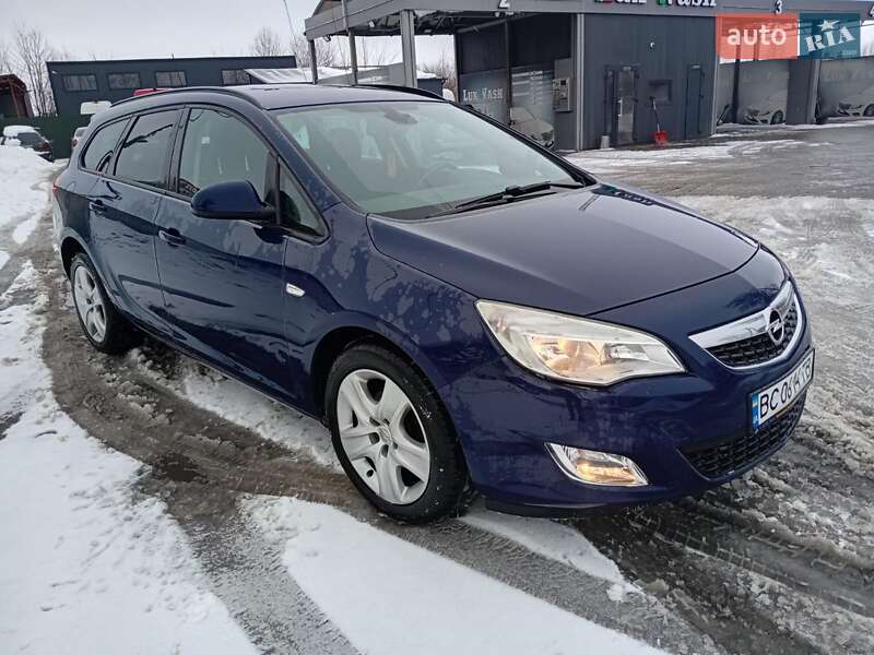 Универсал Opel Astra 2011 в Стрые Универсал Opel Astra 2011 в Стрые