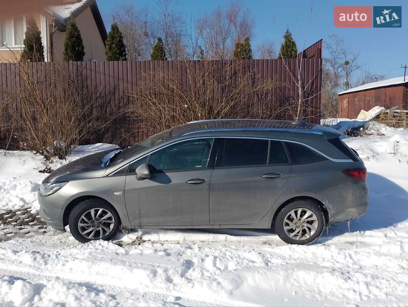 Универсал Opel Astra 2016 в Киеве