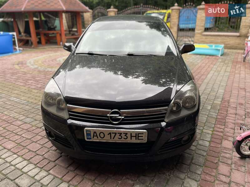 Хэтчбек Opel Astra 2004 в Виноградове