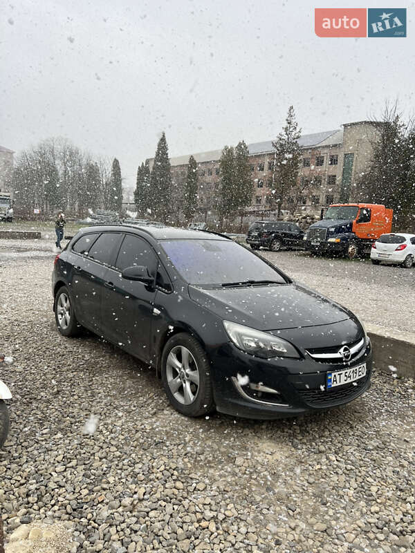 Универсал Opel Astra 2013 в Снятине