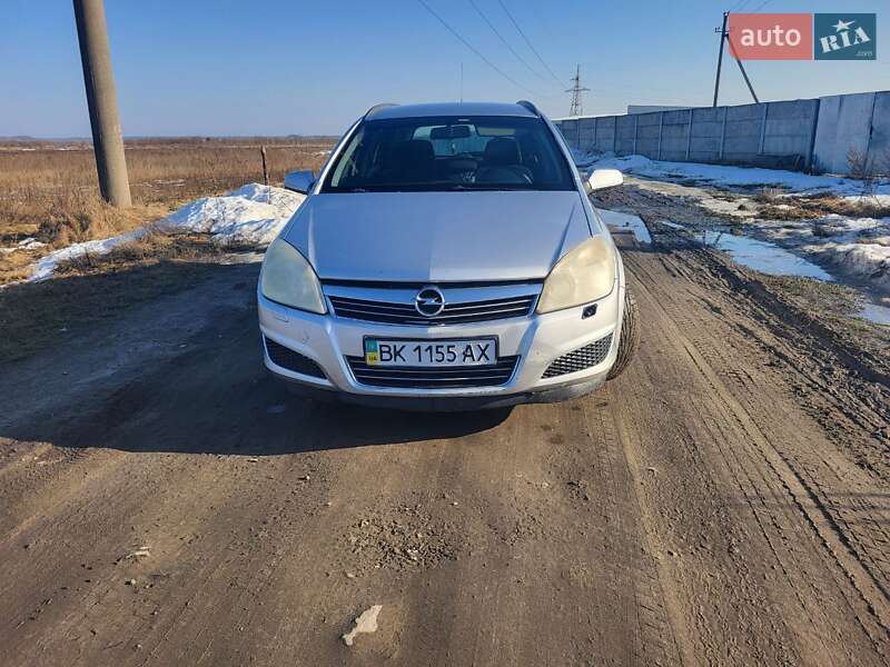 Универсал Opel Astra 2007 в Костополе