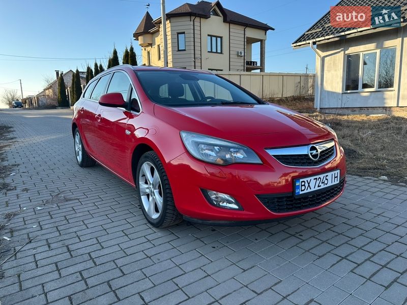 Універсал Opel Astra 2011 в Хмельницькому