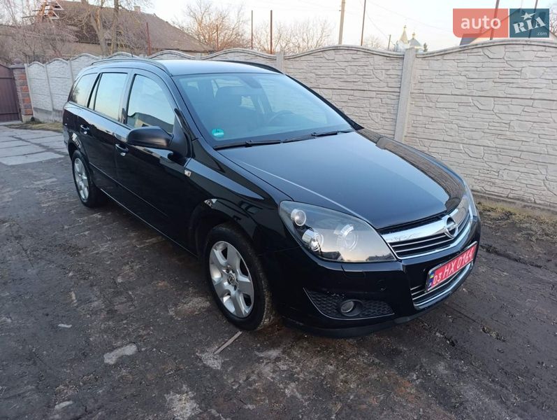 Універсал Opel Astra 2008 в Гощі