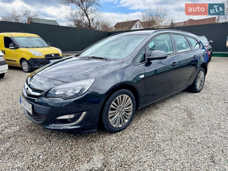 Універсал Opel Astra 2013 в Сумах
