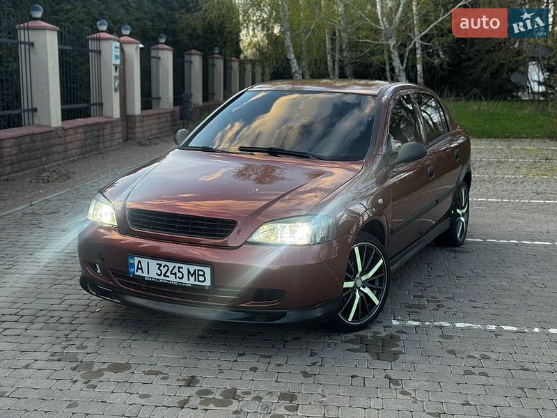 Хэтчбек Opel Astra 2000 в Василькове
