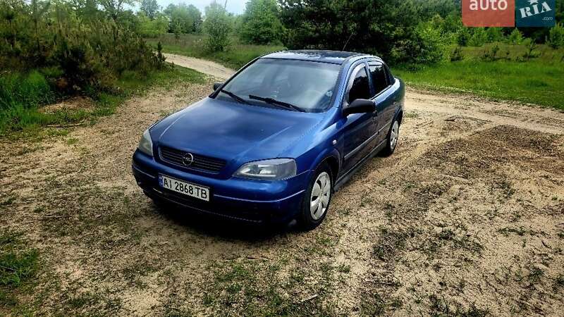 Седан Opel Astra 2005 в Василькові