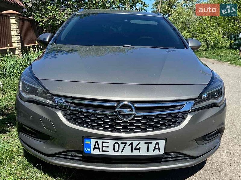 Универсал Opel Astra 2016 в Днепре