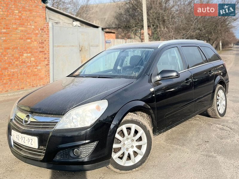 Универсал Opel Astra 2008 в Ахтырке