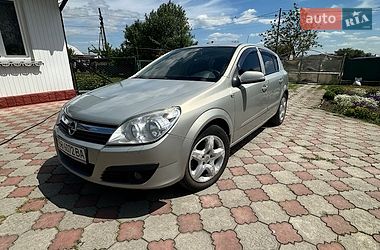 Хэтчбек Opel Astra 2006 в Хоросткове