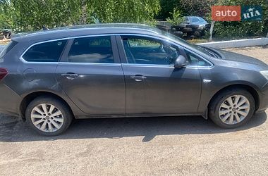 Универсал Opel Astra 2011 в Изюме