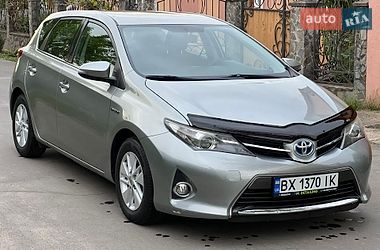 Хэтчбек Toyota Auris 2013 в Хмельницком