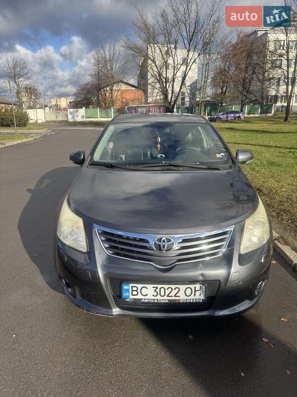 Седан Toyota Avensis 2008 в Львові