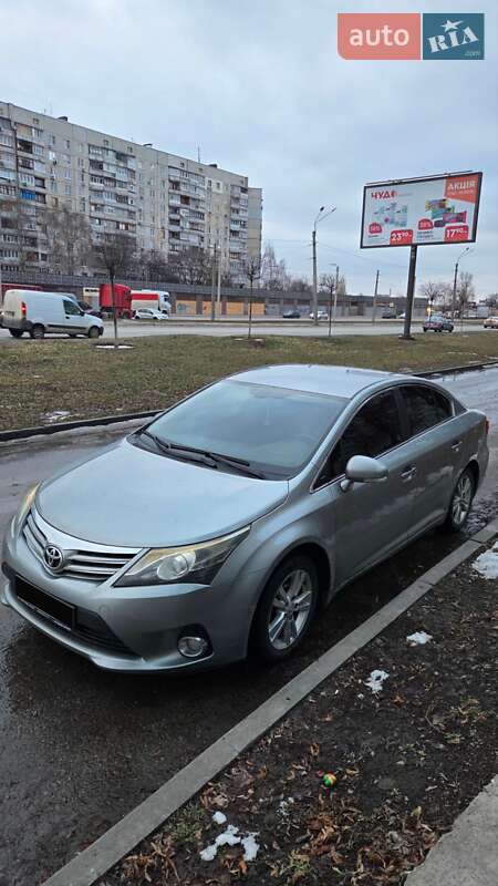Седан Toyota Avensis 2012 в Харькове