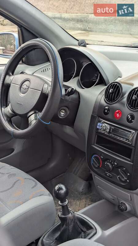 Седан Chevrolet Aveo 2005 в Хусте Седан Chevrolet Aveo 2005 в Хусте