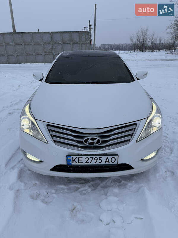 Седан Hyundai Azera 2011 в Днепре