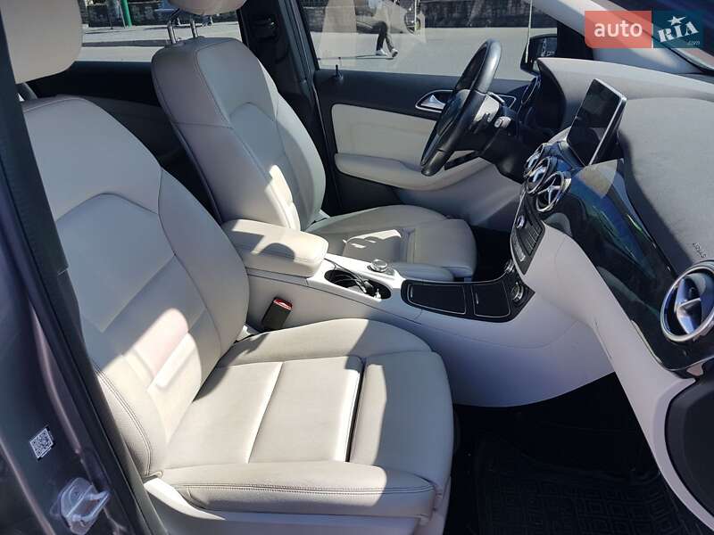 Хэтчбек Mercedes-Benz B-Class 2016 в Виннице