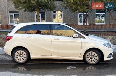 Хетчбек Mercedes-Benz B-Class 2017 в Корсунь-Шевченківському