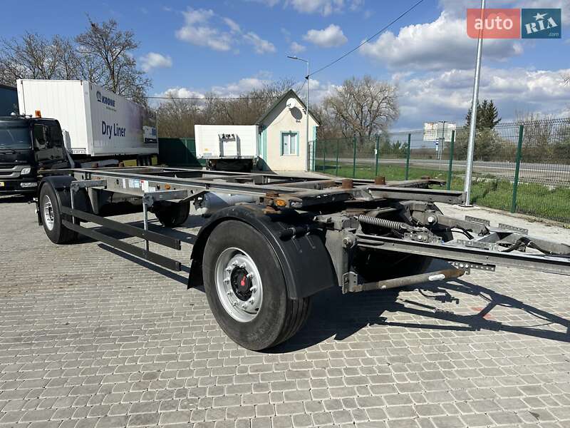 Контейнеровоз Schwarzmuller BDF 2020 в Залещиках