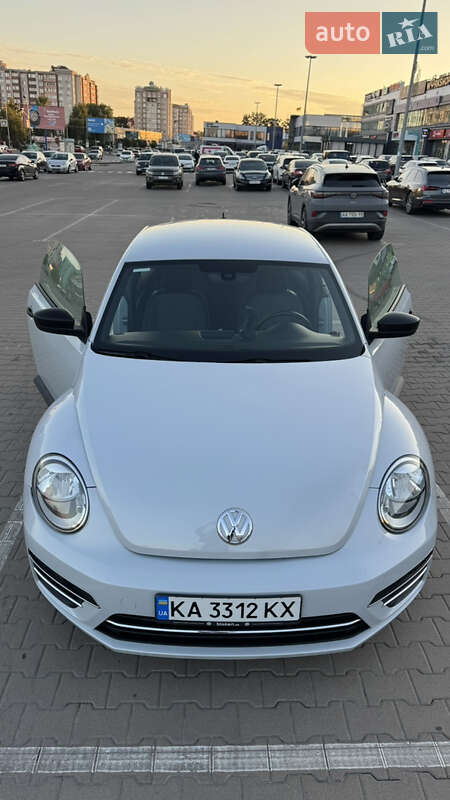 Хэтчбек Volkswagen Beetle 2017 в Киеве