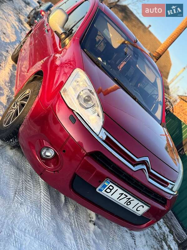 Минивэн Citroen Berlingo 2010 в Лохвице