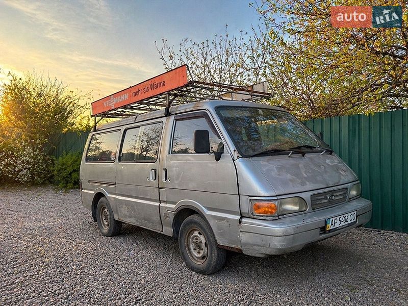 Минивэн Kia Besta 1997 в Запорожье