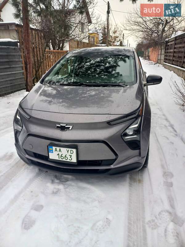 Хэтчбек Chevrolet Bolt EV 2023 в Киеве