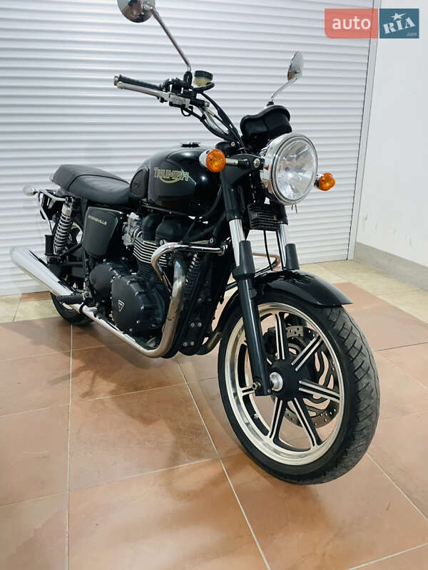 Мотоцикл Классик Triumph Bonneville 2010 в Киеве Мотоцикл Классик Triumph Bonneville 2010 в Киеве