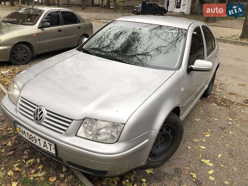 Седан Volkswagen Bora 2001 в Запорожье