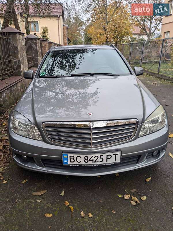 Универсал Mercedes-Benz C-Class 2009 в Львове