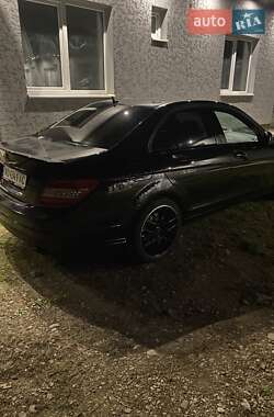 Седан Mercedes-Benz C-Class 2010 в Иршаве
