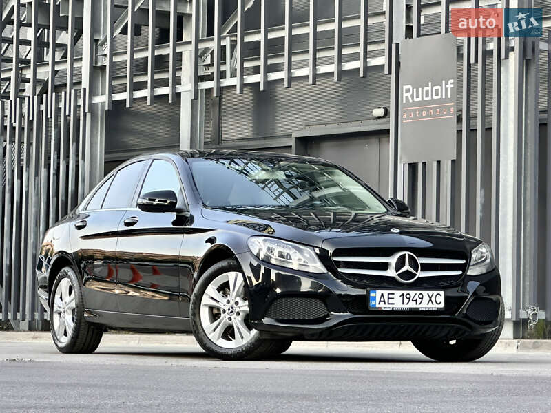 Седан Mercedes-Benz C-Class 2018 в Києві