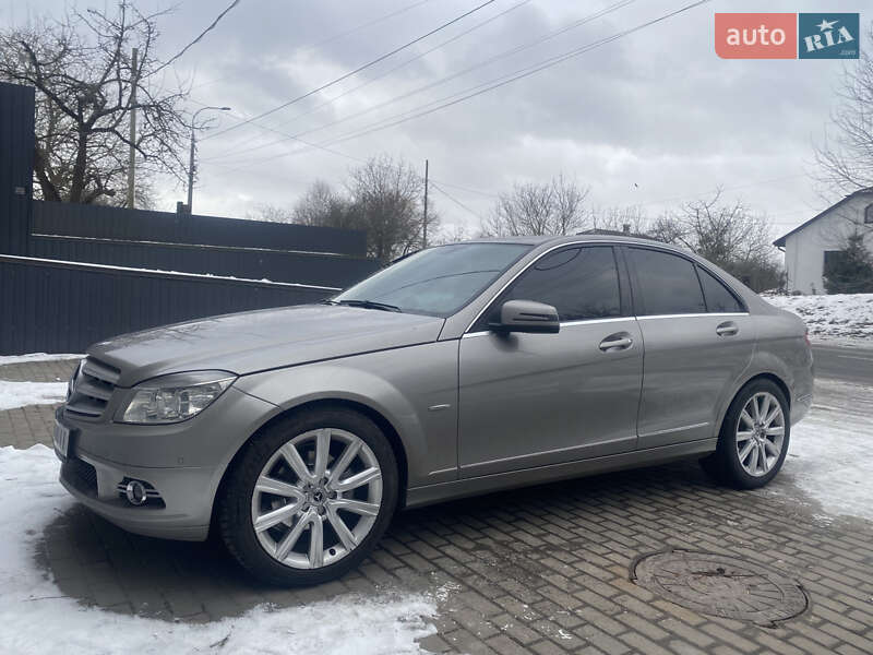 Седан Mercedes-Benz C-Class 2008 в Ровно