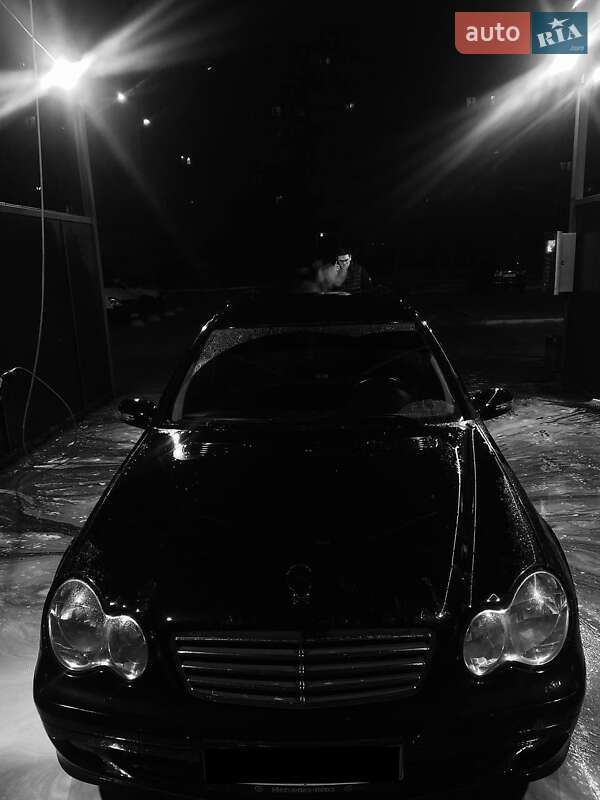 Универсал Mercedes-Benz C-Class 2006 в Каменском