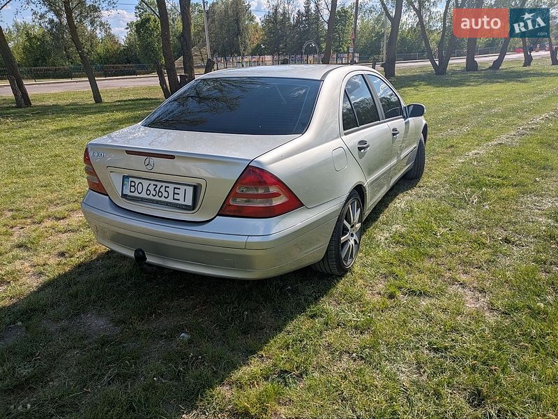 Седан Mercedes-Benz C-Class 2001 в Тернополе
