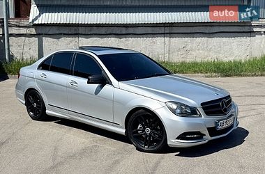 Седан Mercedes-Benz C-Class 2012 в Києві