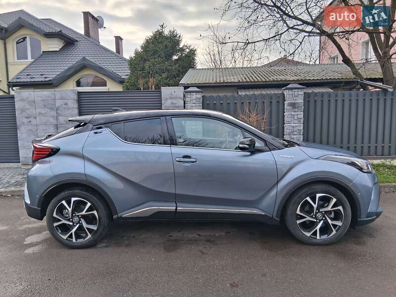 Внедорожник / Кроссовер Toyota C-HR 2020 в Львове Внедорожник / Кроссовер Toyota C-HR 2020 в Львове