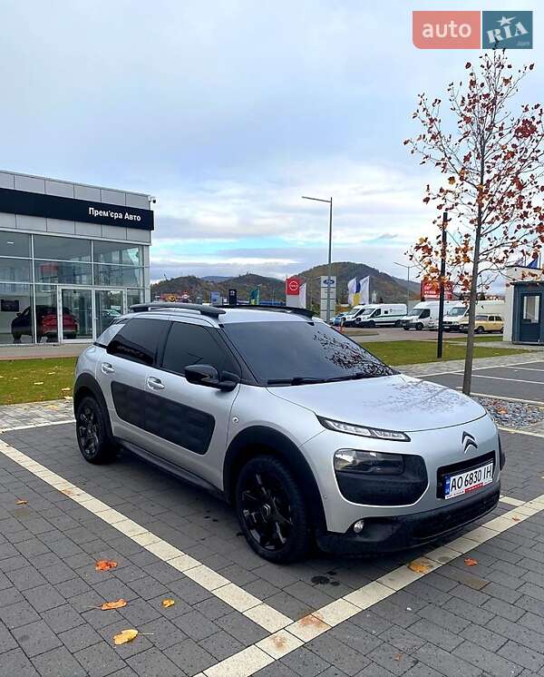 Внедорожник / Кроссовер Citroen C4 Cactus 2015 в Ивано-Франковске