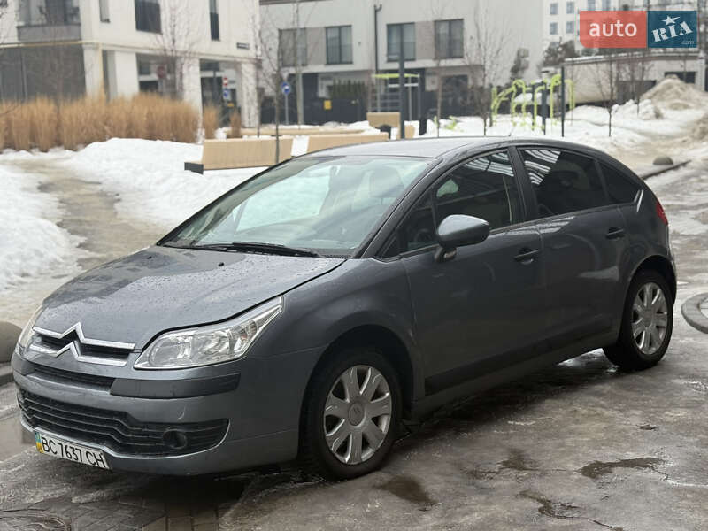 Купе Citroen C4 2010 в Львове